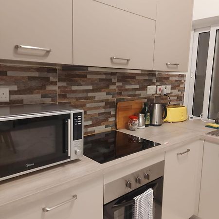 Central Apartment In Swieqi Is-Swieqi Zewnętrze zdjęcie