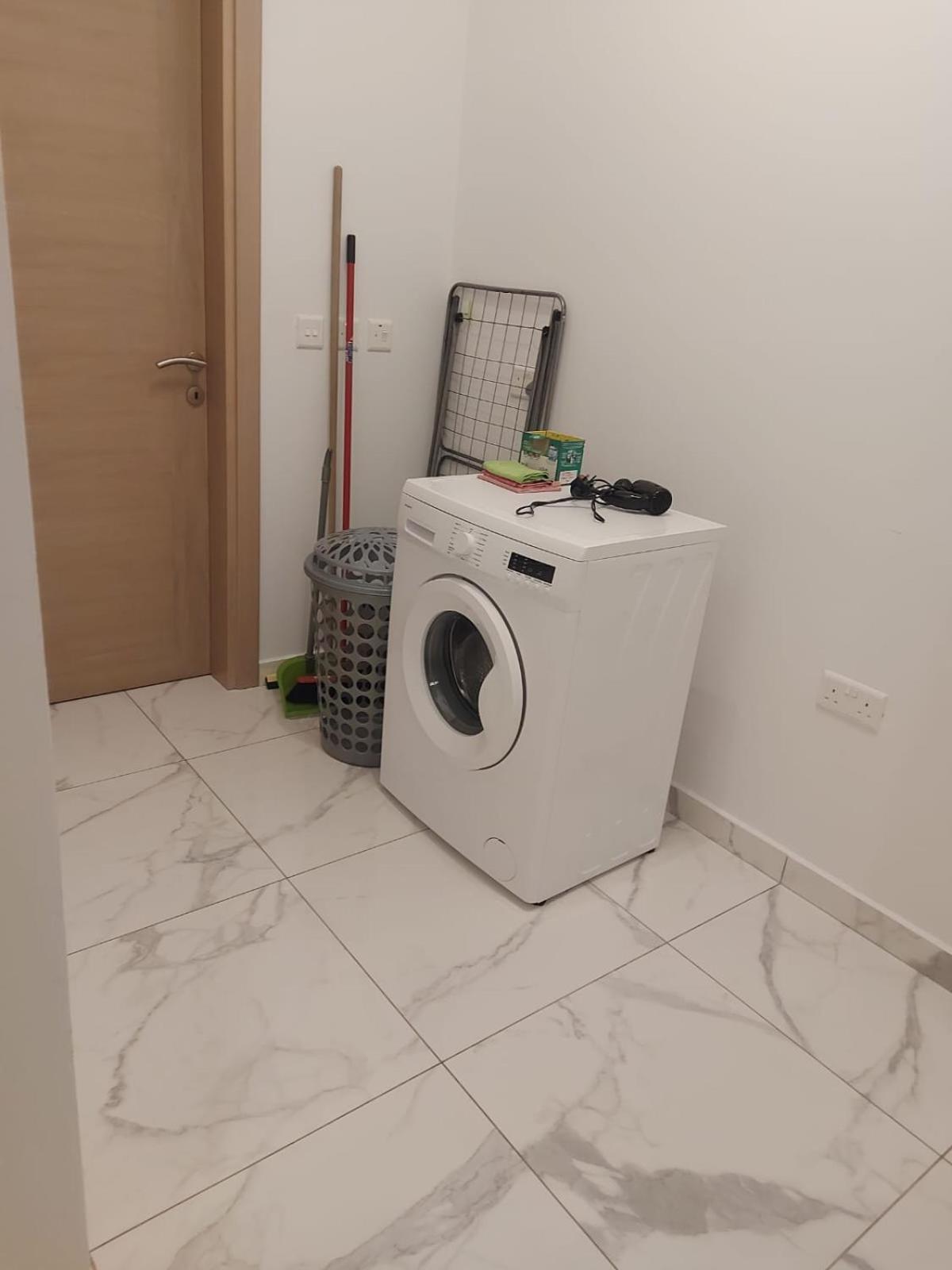 Central Apartment In Swieqi Is-Swieqi Zewnętrze zdjęcie