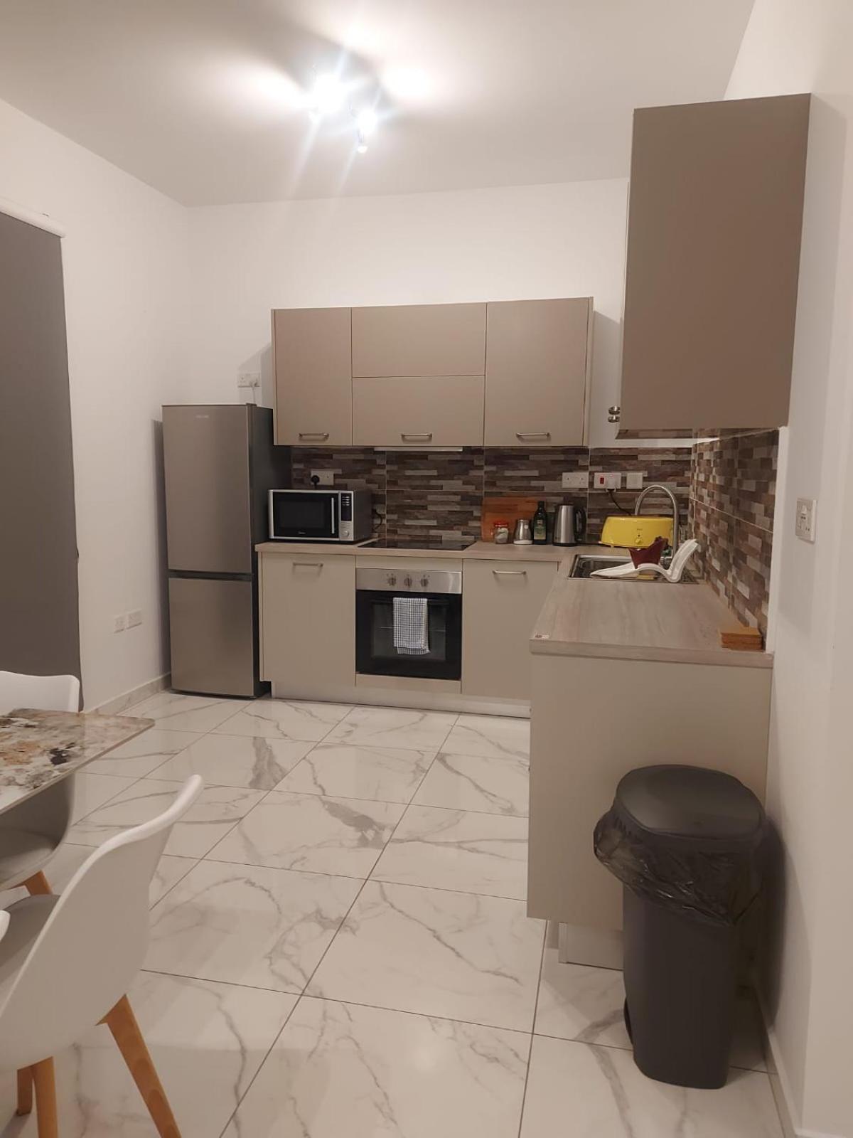 Central Apartment In Swieqi Is-Swieqi Zewnętrze zdjęcie