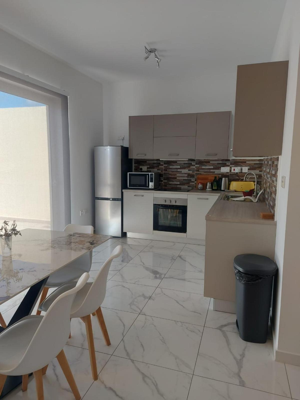 Central Apartment In Swieqi Is-Swieqi Zewnętrze zdjęcie